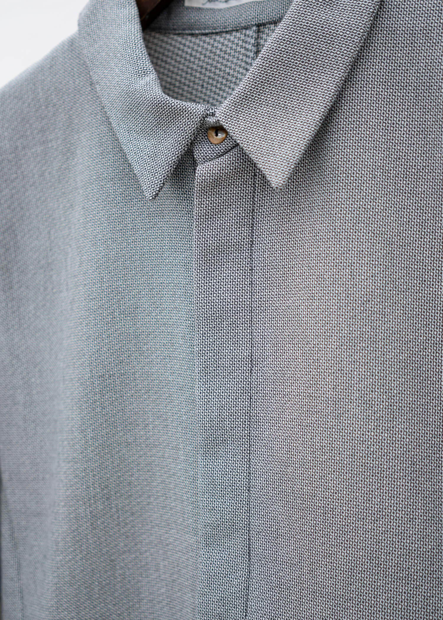 individual sentiments 17AW LIGHT GREY CO/WO ANTIQUE DOBBY SHIRT